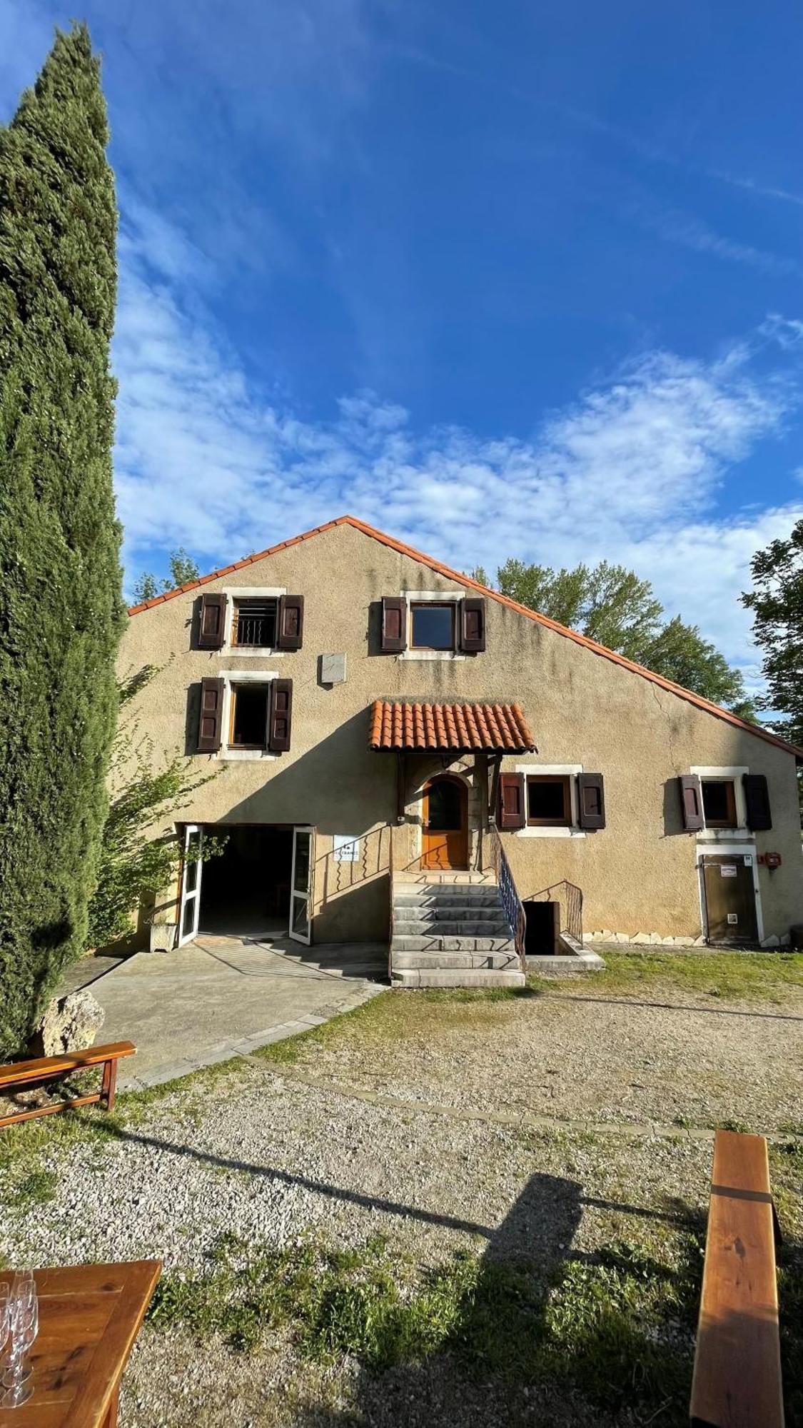 Auberge De Jeunesse Hi Millau La Maladrerie ภายนอก รูปภาพ